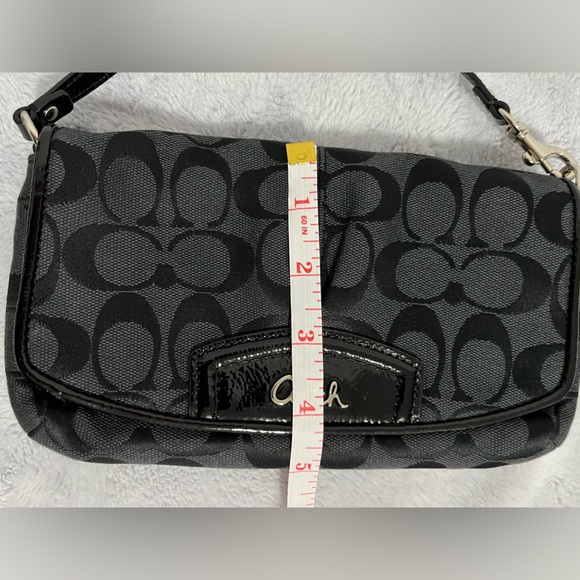 Coach monogram wristlet - Picture 6 of 6